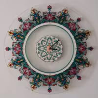 ساعت ویترای با طراحی شمسه تذهیب،بسیار زیبا.مناسب برای مکانها مانند منزل،مغازه،پاساژ و ...