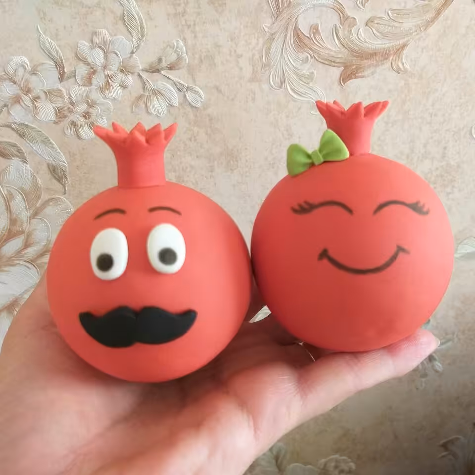 گیفت شب یلدا انار خمیری دو عدد خانم و آقا (پس کرایه)