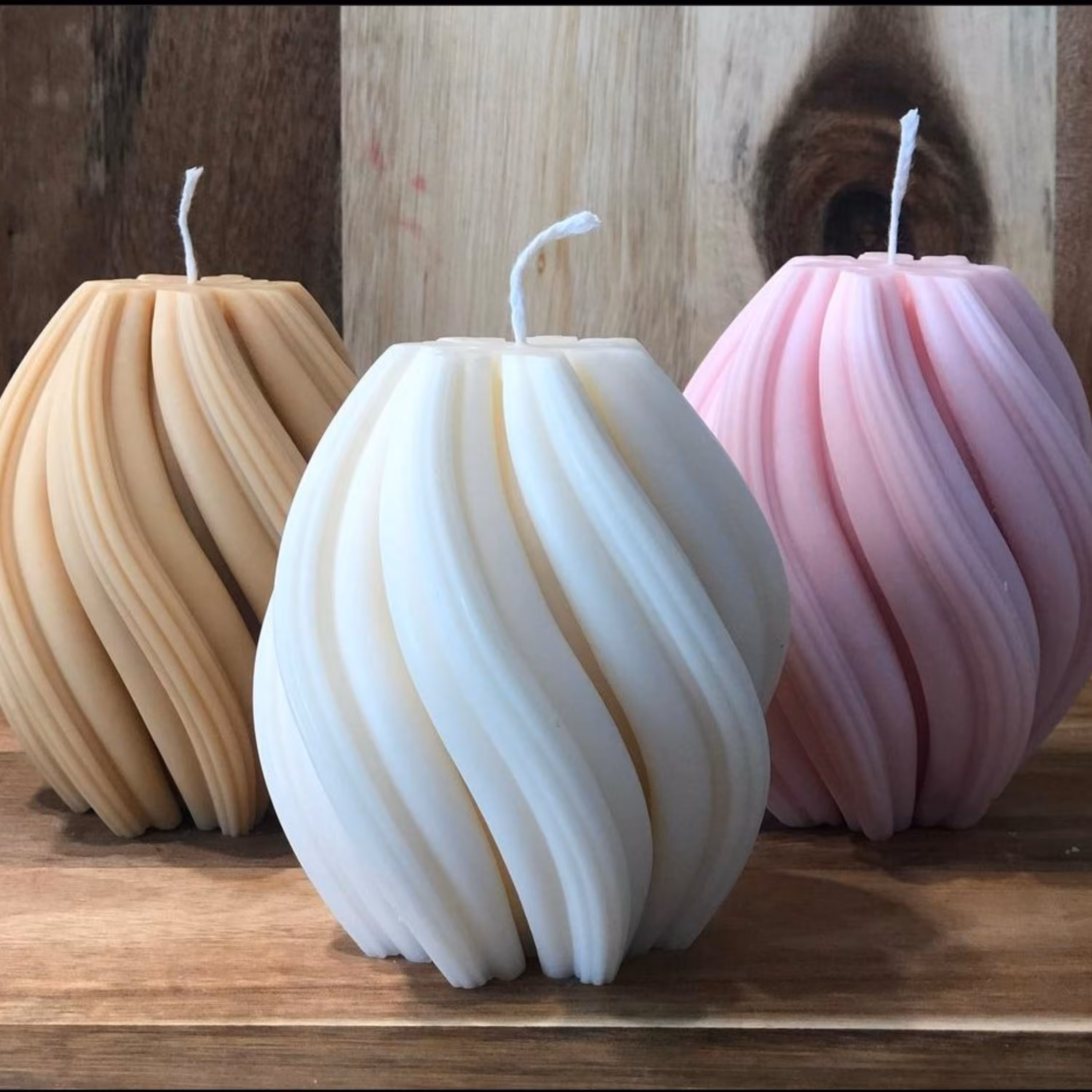 شمع طرح گوی ساحل. قابل سفارش در رنگهای روشن