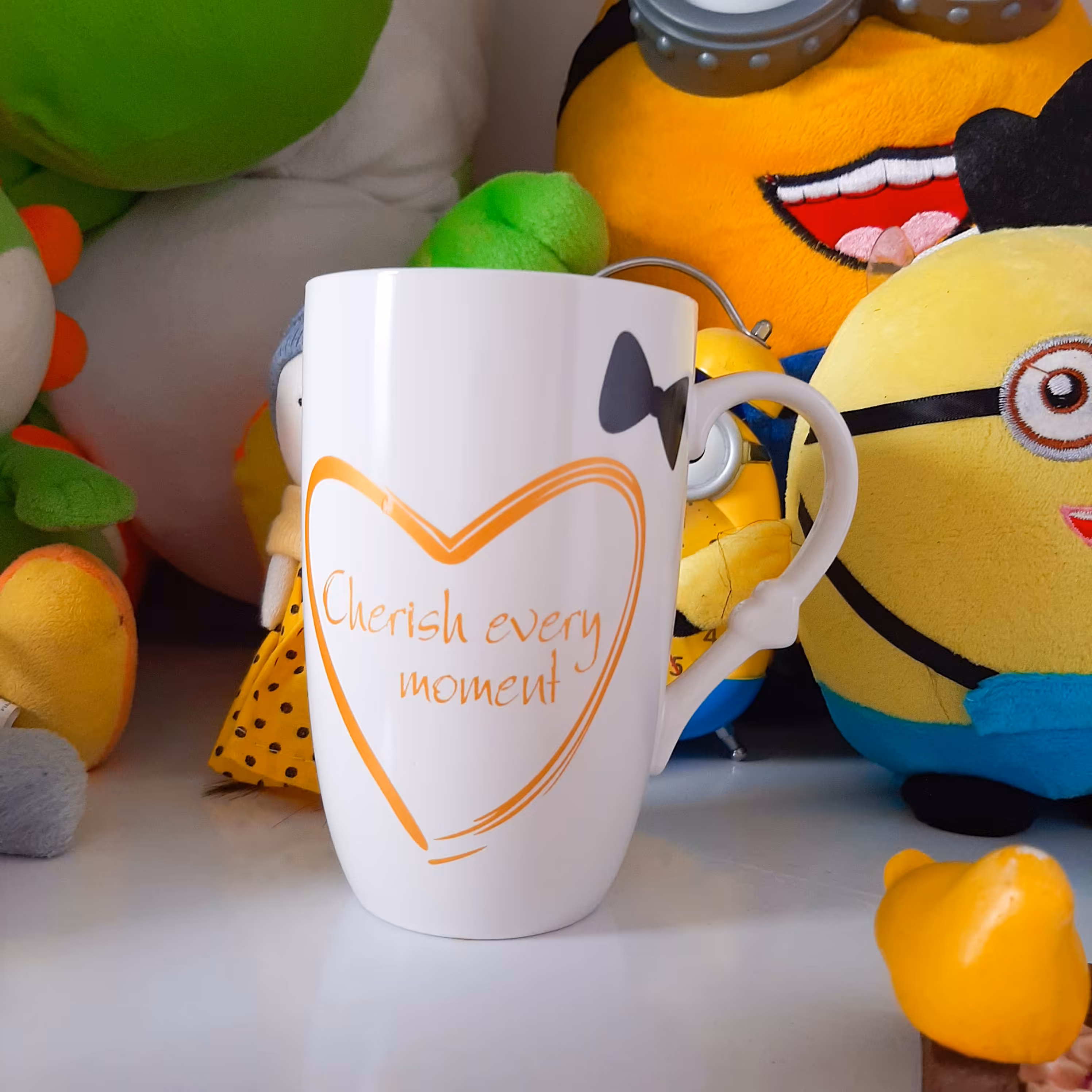 ماگ فانتزی لیوان و ماگ سفید سرامیکی طرح قلب مناسب نوشیدنی های سرد و گرم 