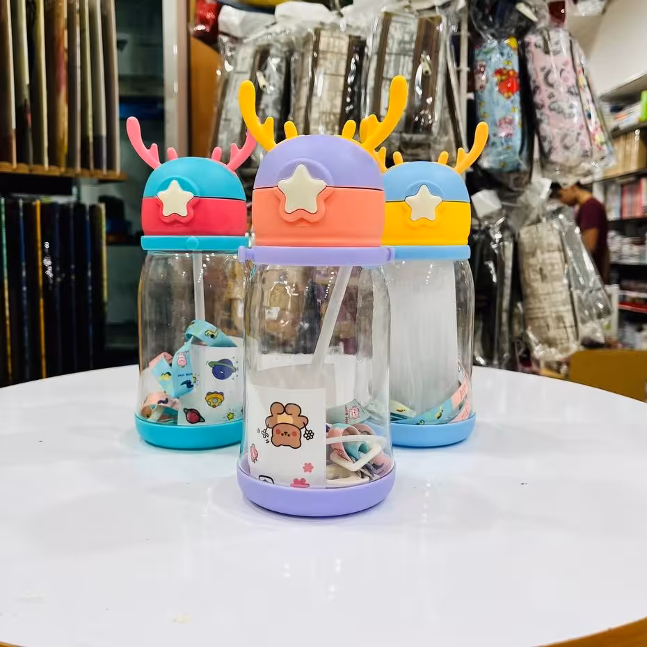 بطری آب بند دار سیلیکونی نی دار  طرح گوزن