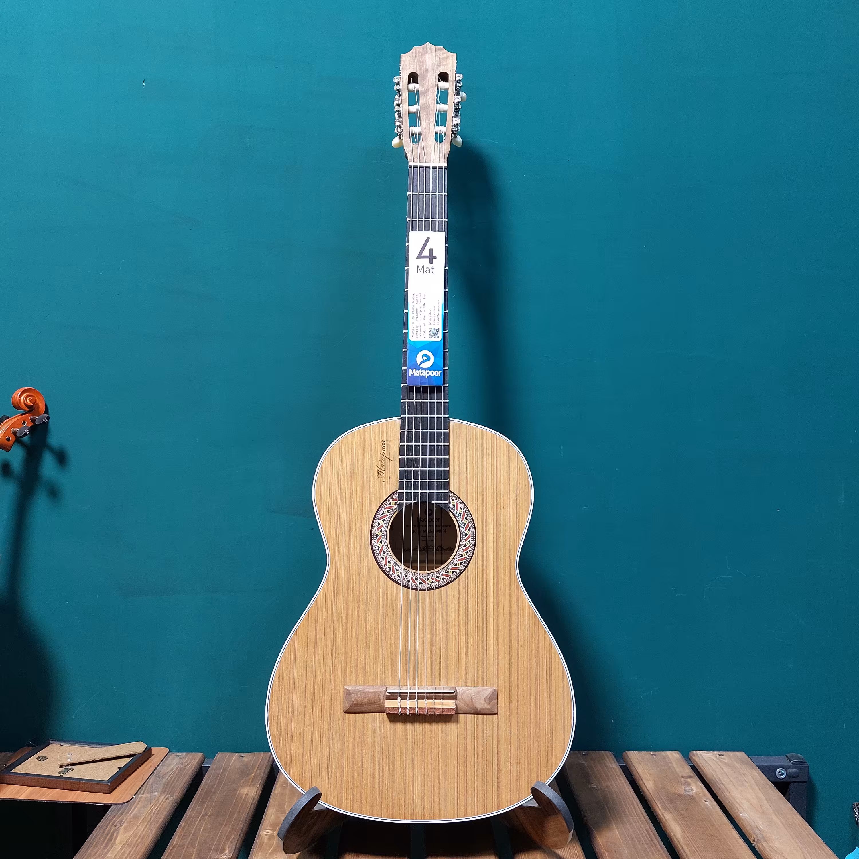 گیتار مت 4  بهمراه کیف هدیه  