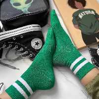 جوراب دوخط زمینه سبز نیم ساق نخ پنبه