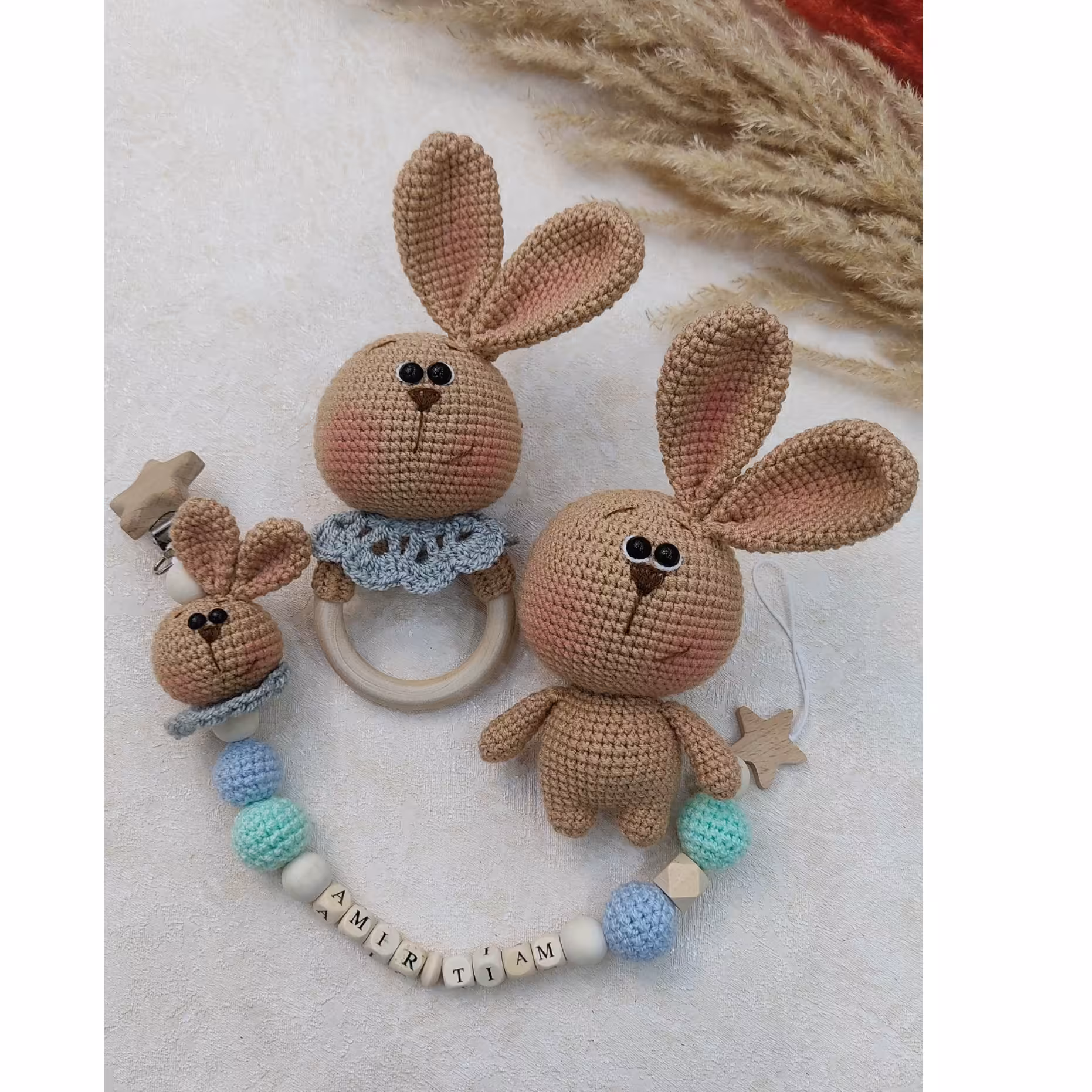 ست خرگوش کله گنده 2 با کاموای ایرانی درجه یک بافته شده میتونید رنگش رو تغییر بدین