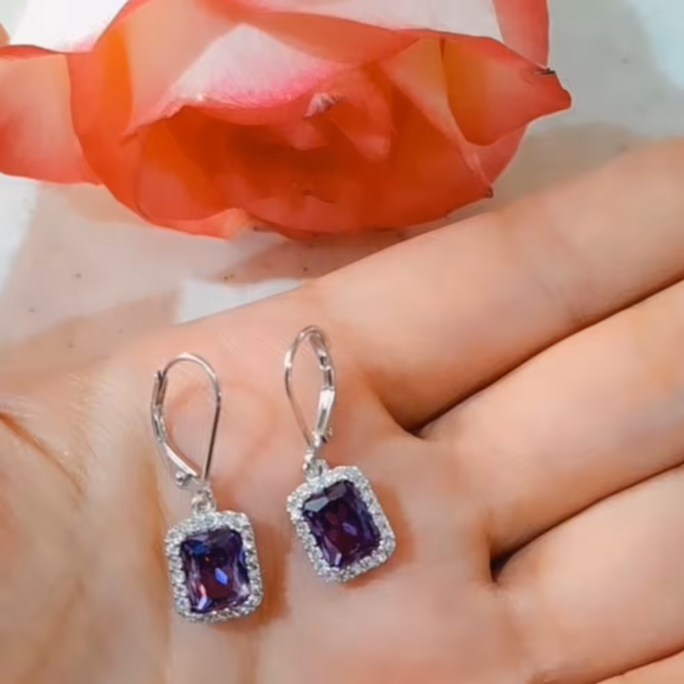 گوشواره نقره طرح جواهر با قفل کلیپسی جهت سهولت برای استفاده دایمی