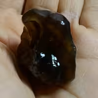 سنگ راف عقیق خرمایی پر رنگ محشر 
100درصد طبیعی
خااص دیدنی