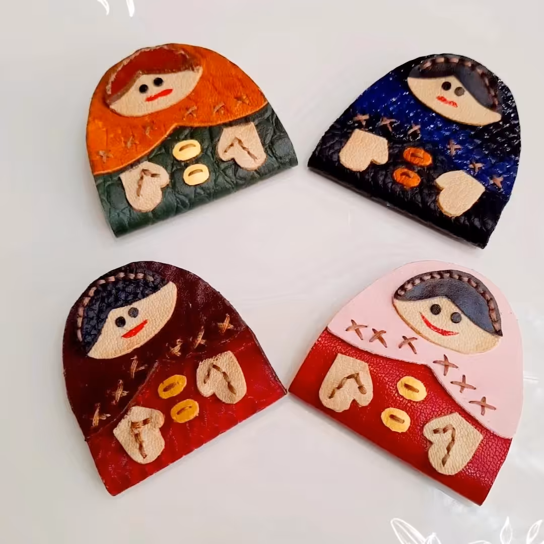 هولدر هندزفری چرم طبیعی ، طرح خاتون بسیار شیک و زنانه