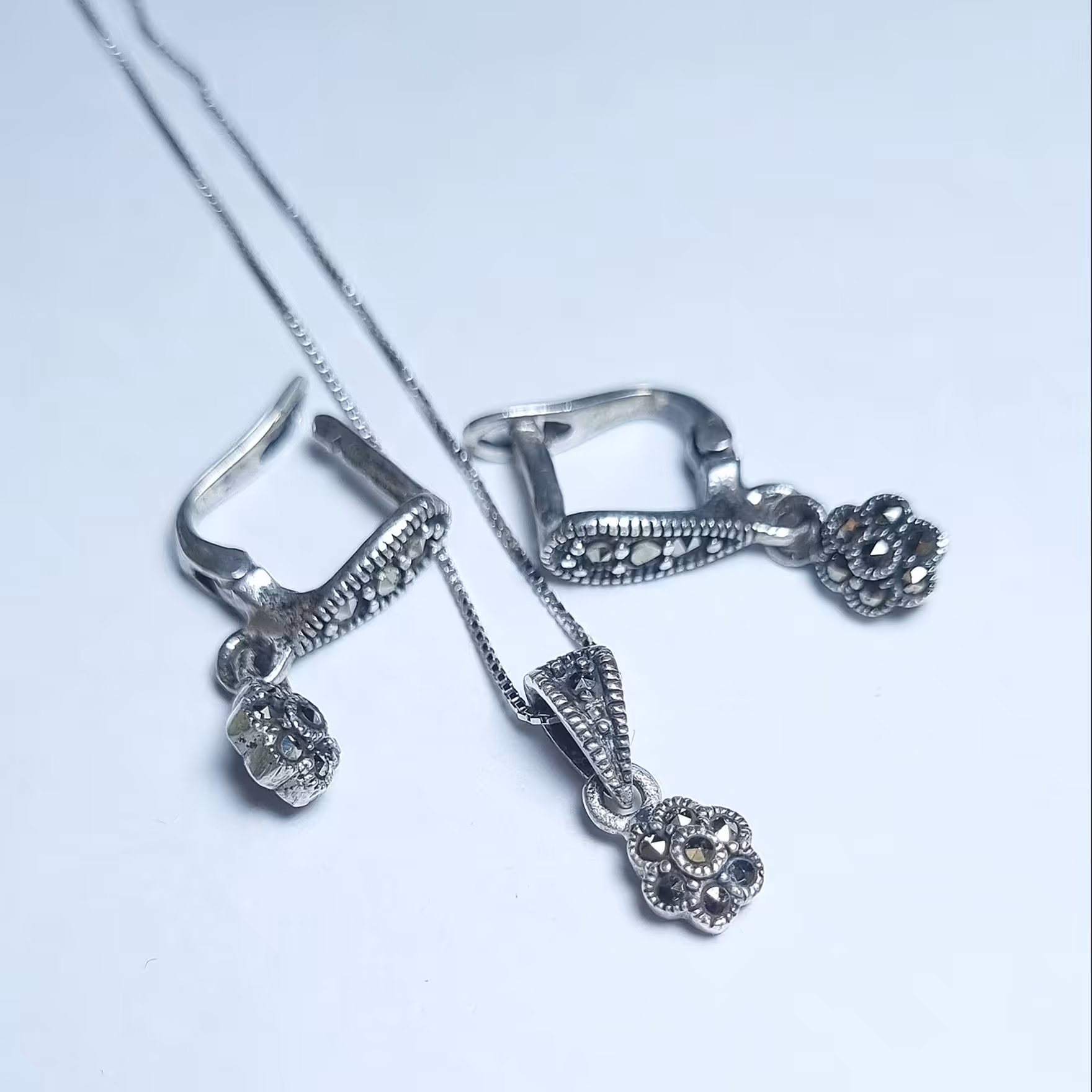 ست گوشواره و گردنبند نقره کد 1