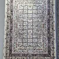 فرش پاتریس 1200شانه  طرح هفت افلاک کرم کناره یک دریک ونیم متری