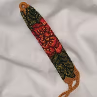 دستبند طرح گل سرخ