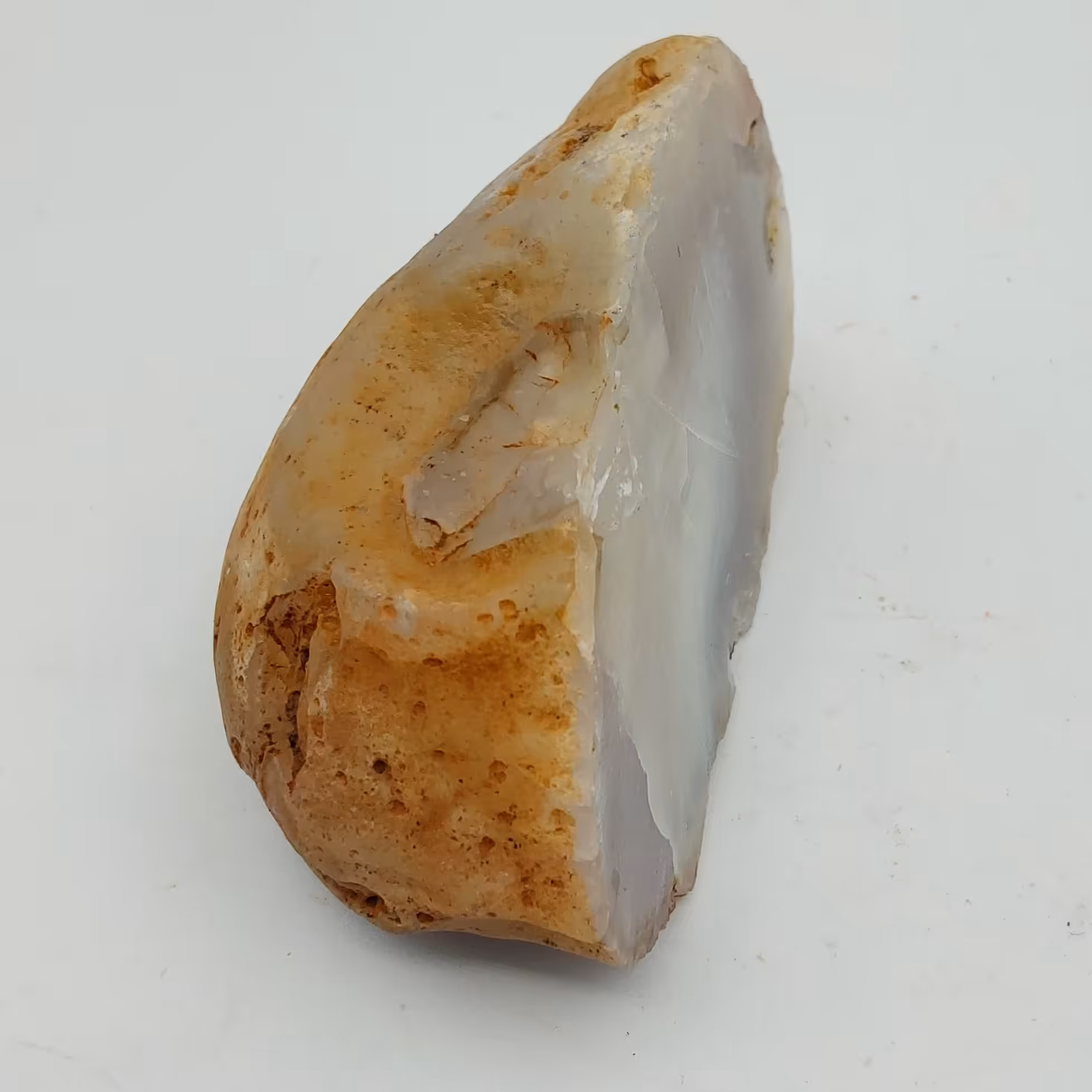 سنگ عقیق قیمتی . وزن 128 گرم. کد a62