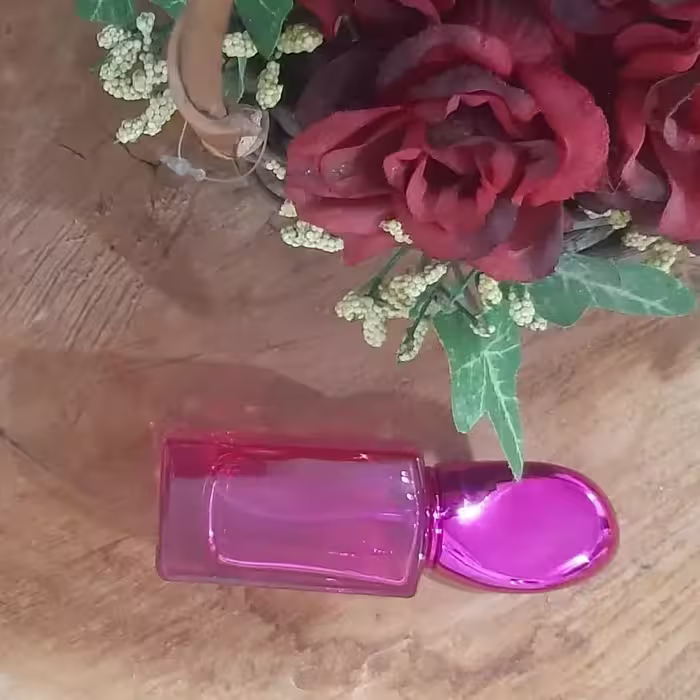 عطر ایفوریا زنانه اسپری افشان(ده گرمی)