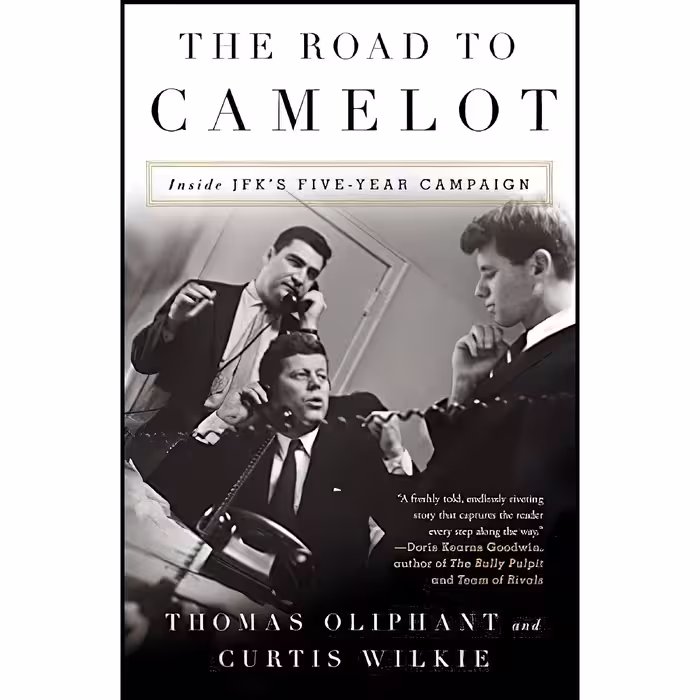 کتاب زبان اصلی The Road to Camelot اثر Thomas Oliphant and Curtis Wilkie