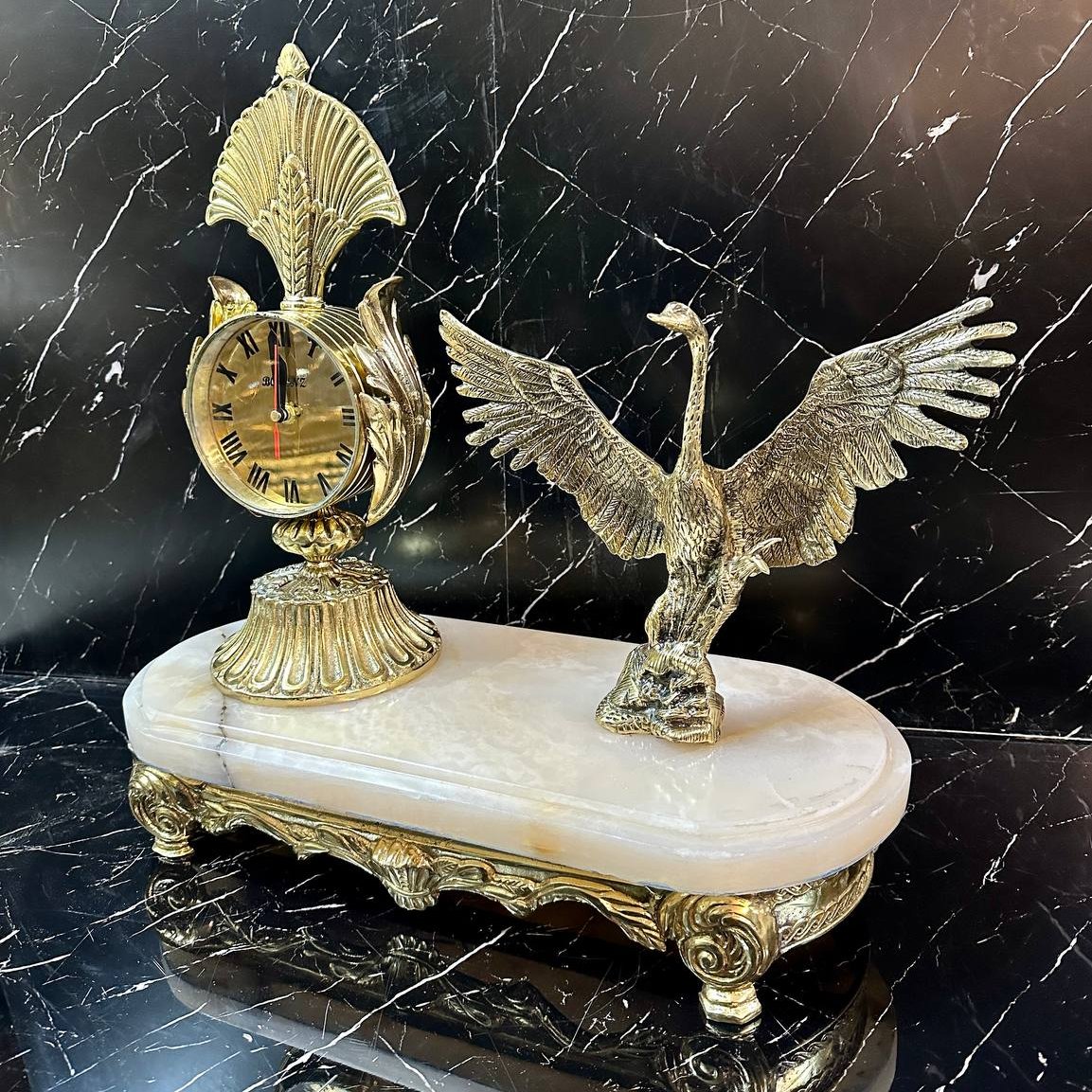 ساعت رومیزی برنزی با سنگ درجه یک