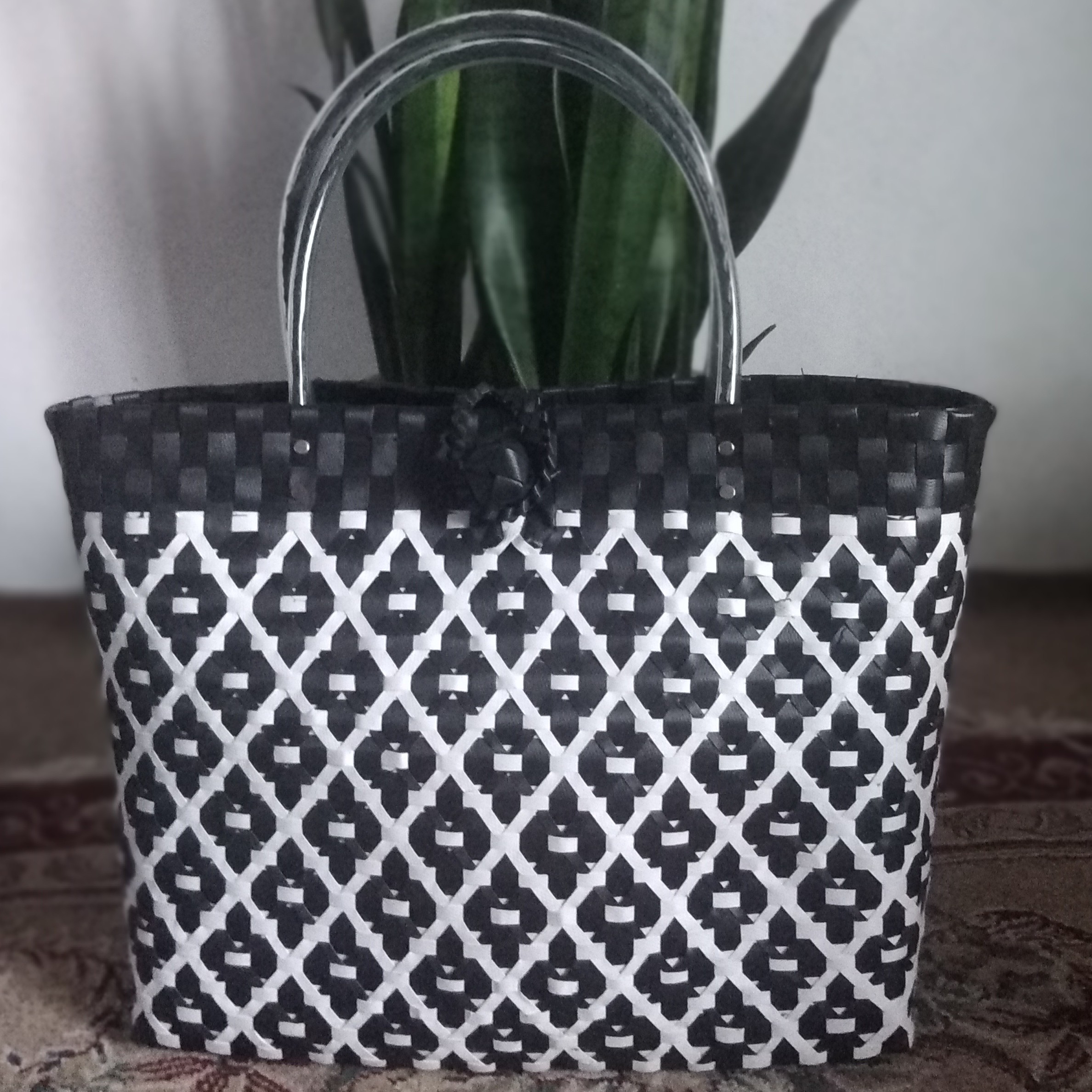 کیف تسمه ای مدل تا روپودی