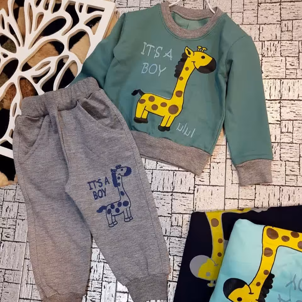 ست بلوز شلوار پسرانه طرح زرافه مناسب 1تا4سال