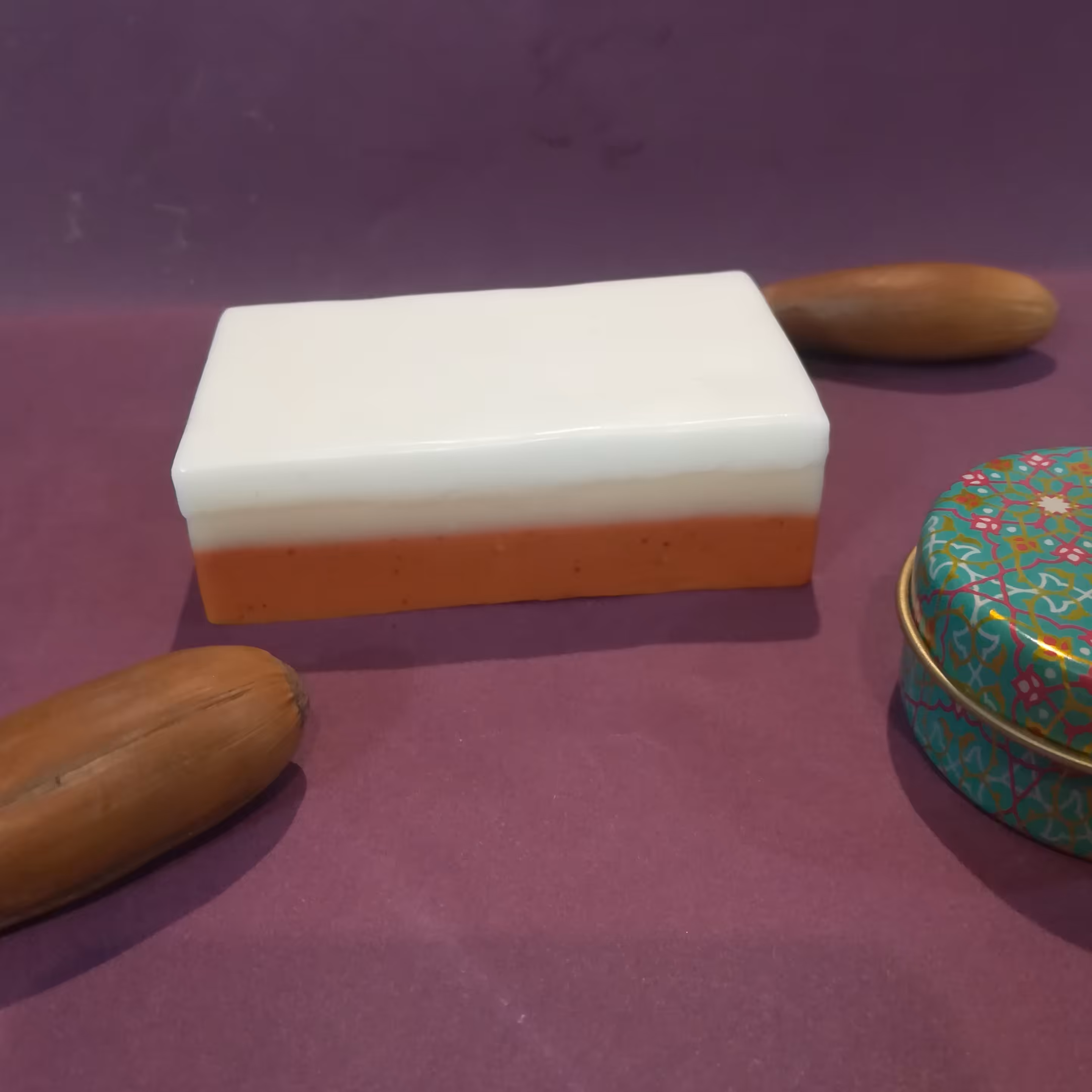 صابون زردچوبه و سفید آب 