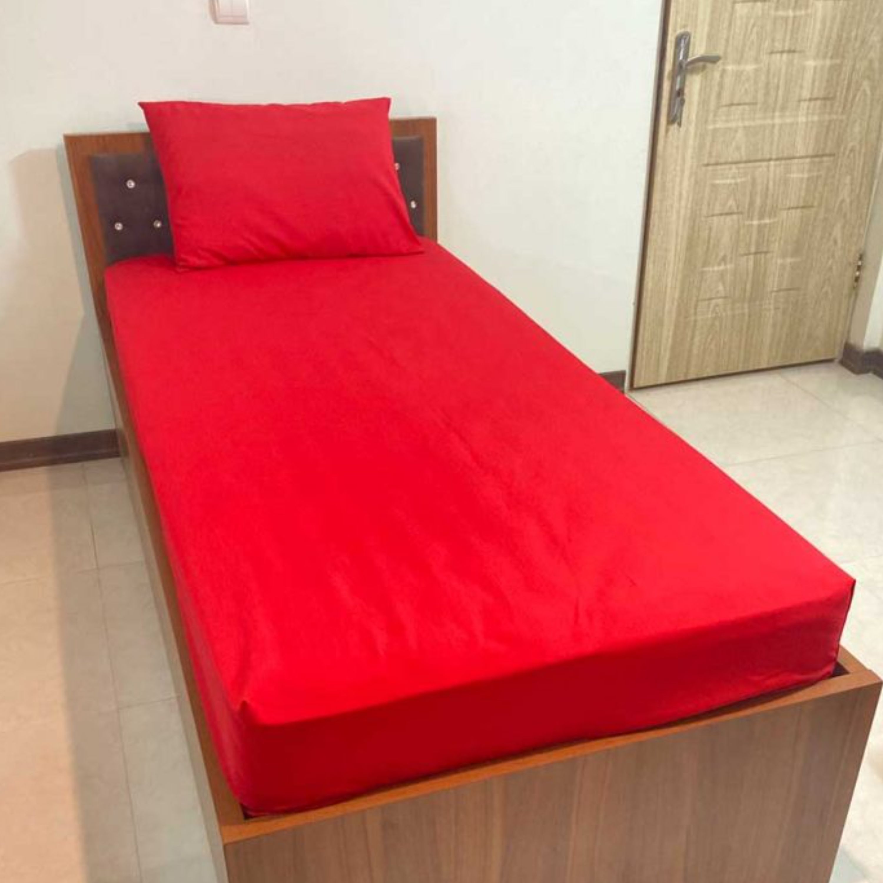 حراح روتختی کشدار یک و نیم نفره(2 تیکه) عرض 120 پارچه میکرو رنگ (قرمز)
