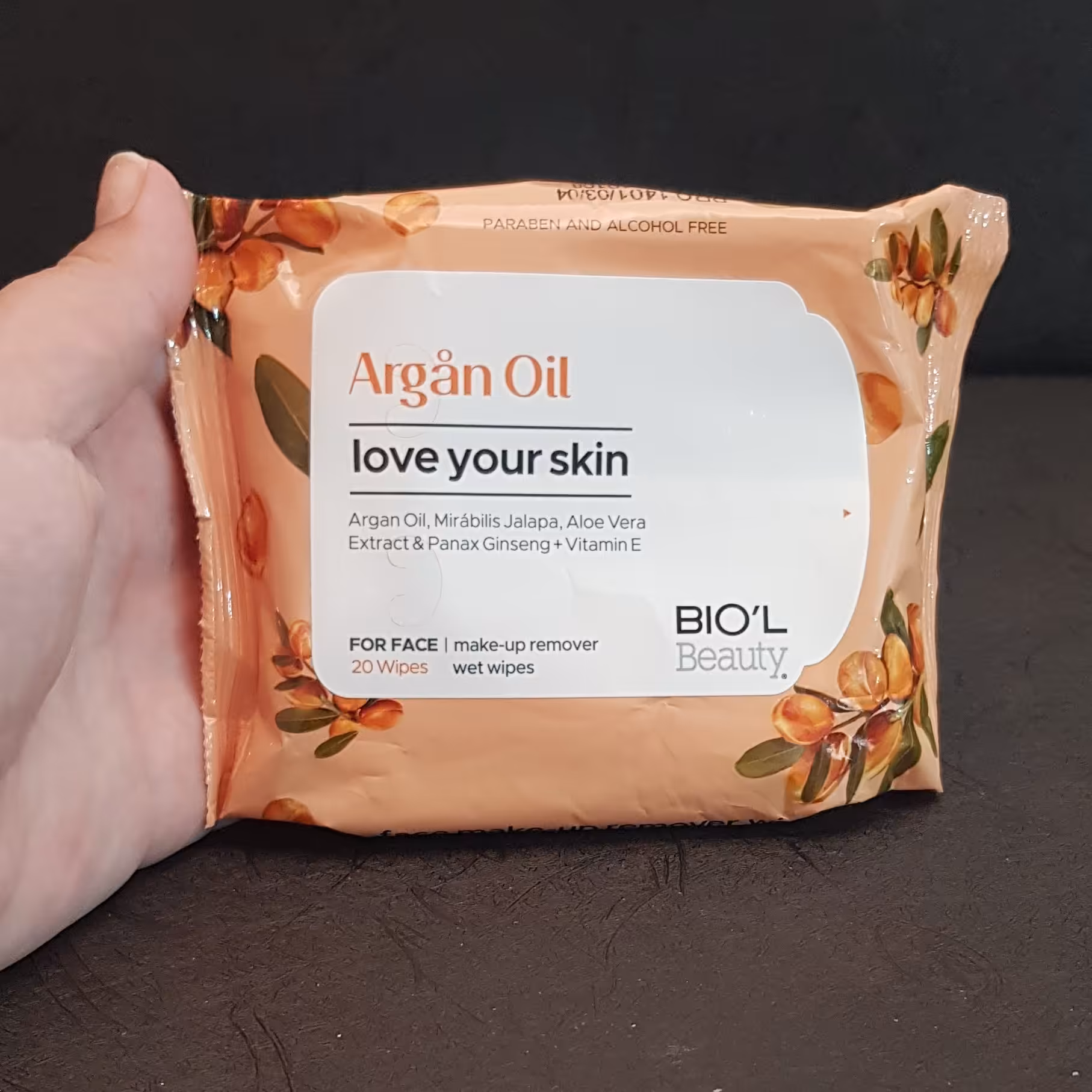 دستمال مرطوب پاک کننده آرایش صورت پوست خشک و حساس بیول
اورجینال

