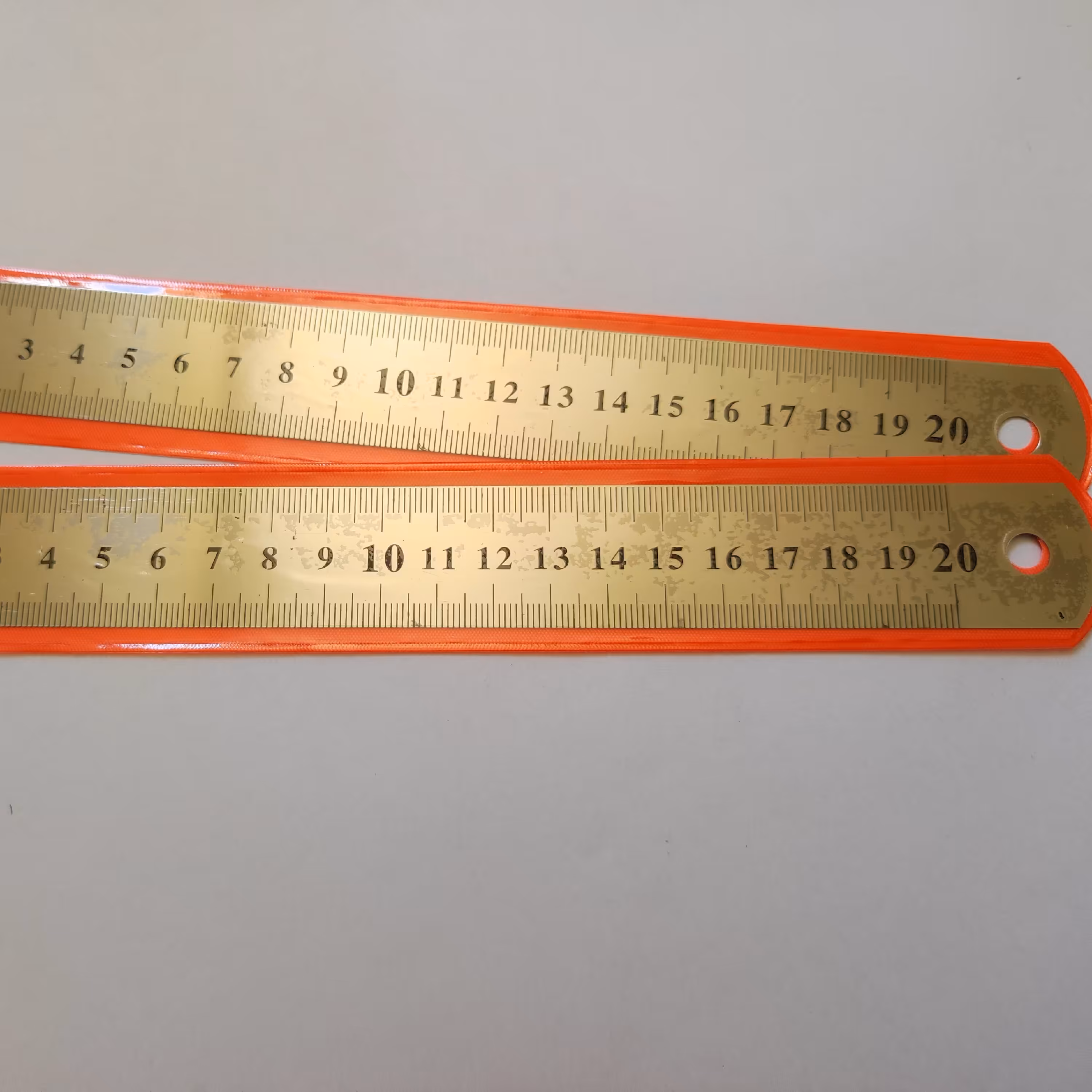 خط کش 20 سانتی آهنی