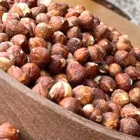 مغز فندق خام ایرانی درجه یک  ( نیم کیلویی )