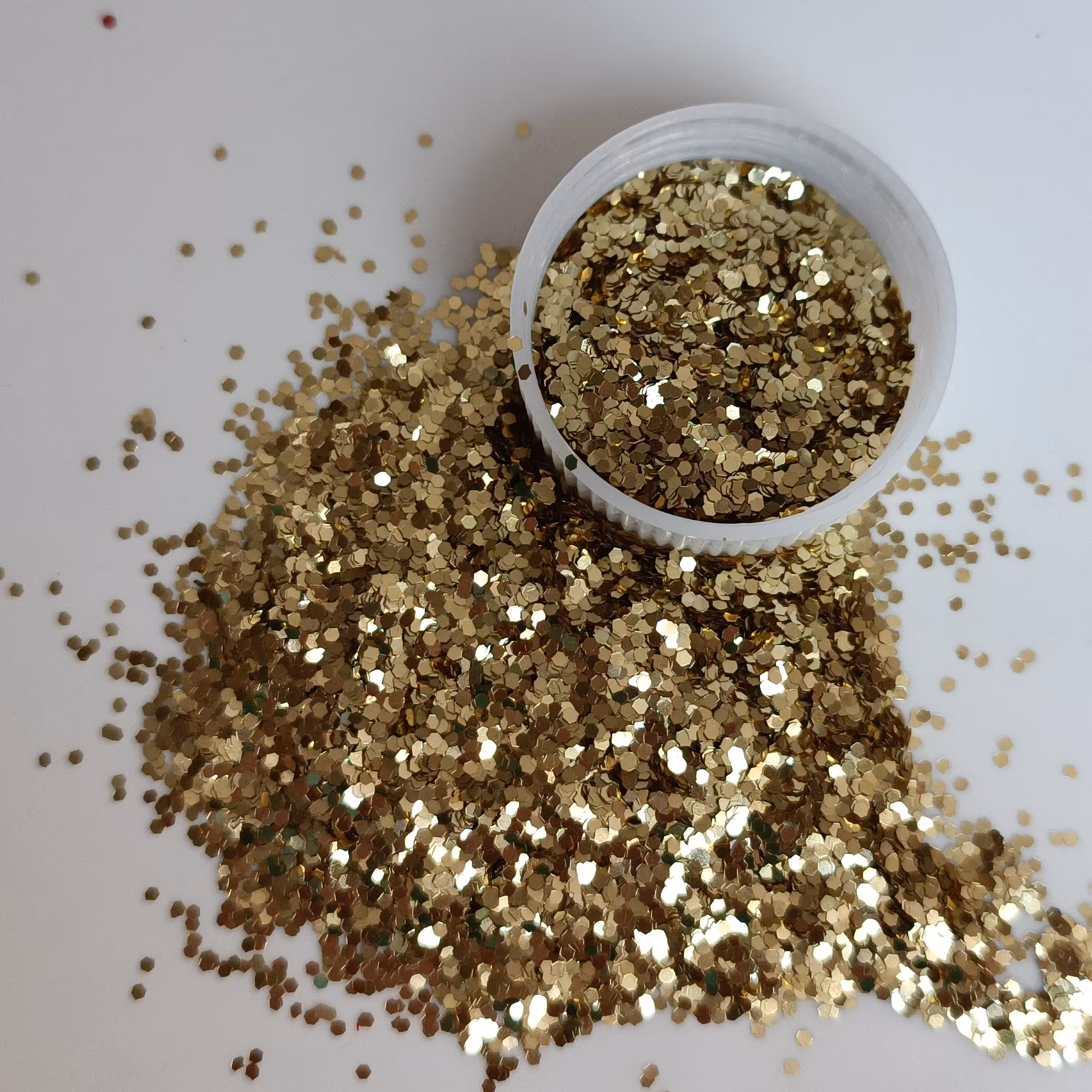 اکلیل مجیک درشت 5 گرمی اکلیل رزین اکلیل شنی اکلیل مجیک اکلیل   درشت 