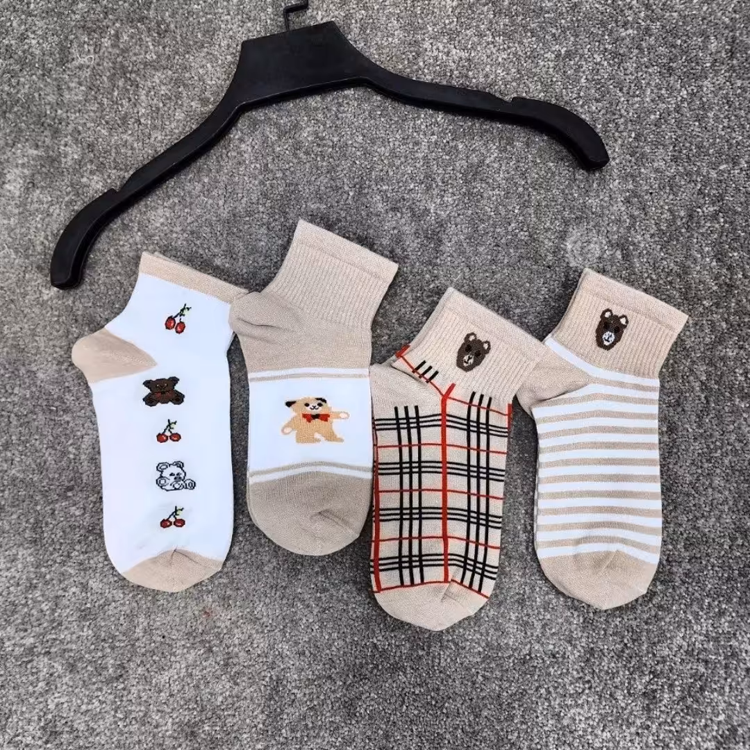 جوراب نیم ساق طرح دار کیفیت عالی تدی خرسی فری سایز نخ پنبه ایرانی سیلندر دویست