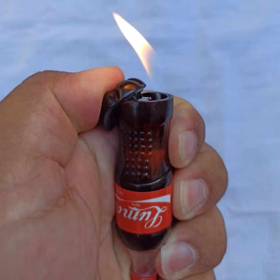 فندک شیک و لاکچری فندک طرح نوشابه فندک طرح کوکاکولا فندک فانتزی طرح بطری خاص