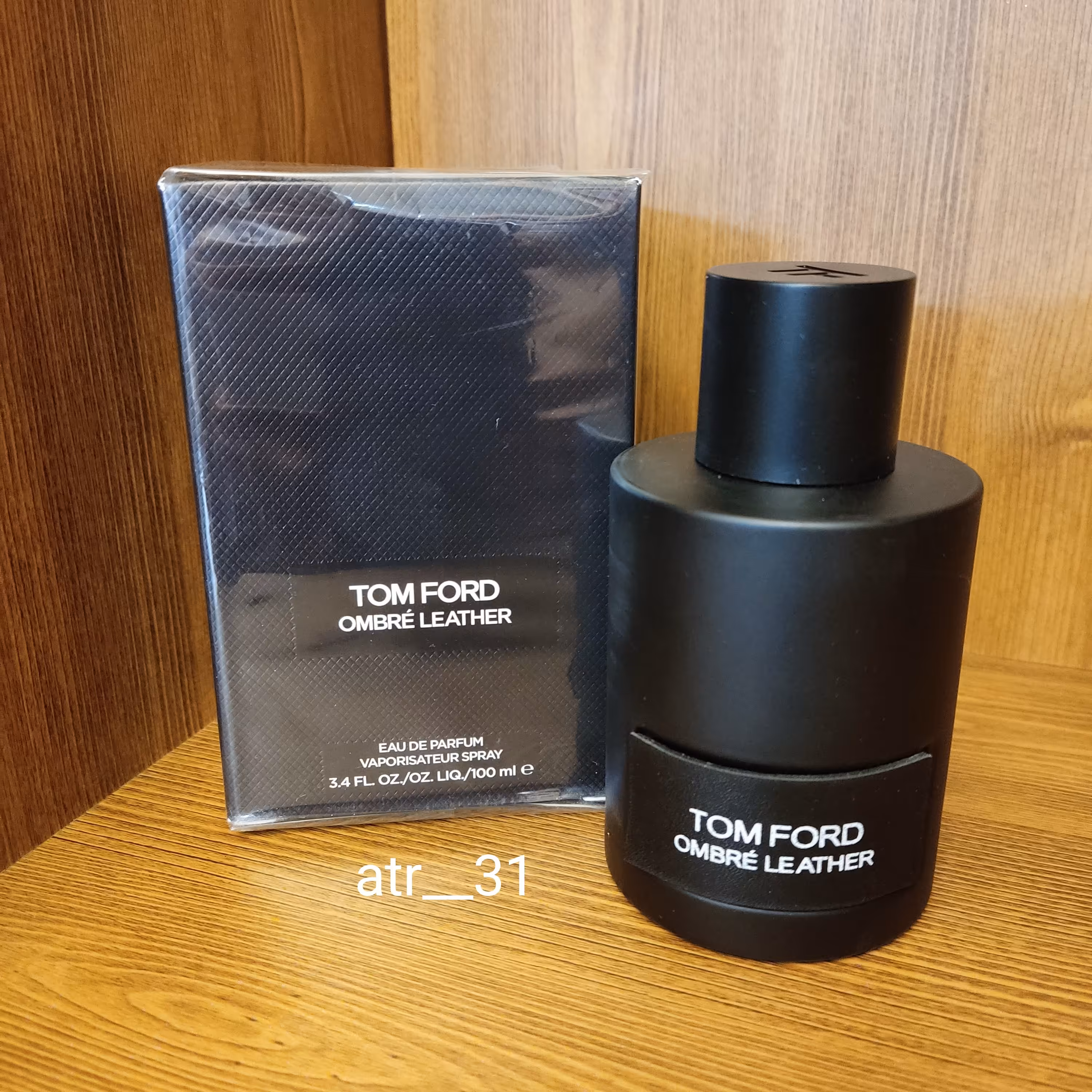 باکس ادکلن تامفورد امبر لدر. ادکلن تامفورد امبر لدر. اماراتی کیفیت  خوب . 100 میل