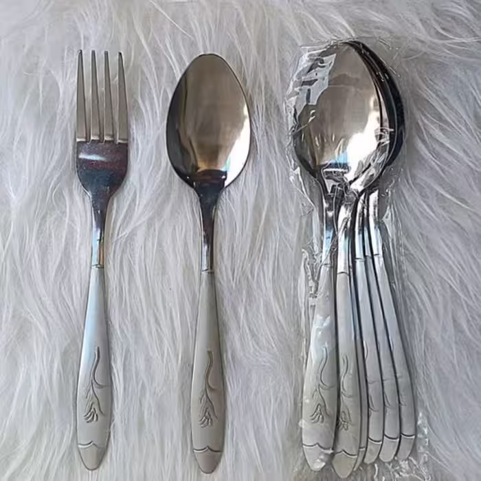 قاشق چنگال ضخیم دستی .