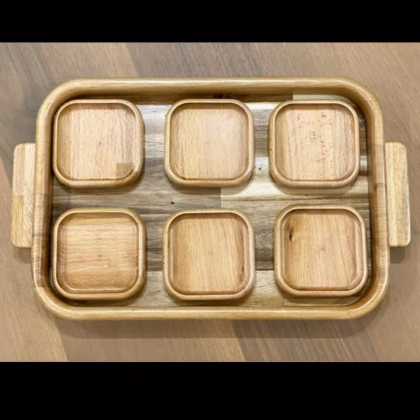 سینی چوبی به همراه شش عدد زیر استکانی چوبی