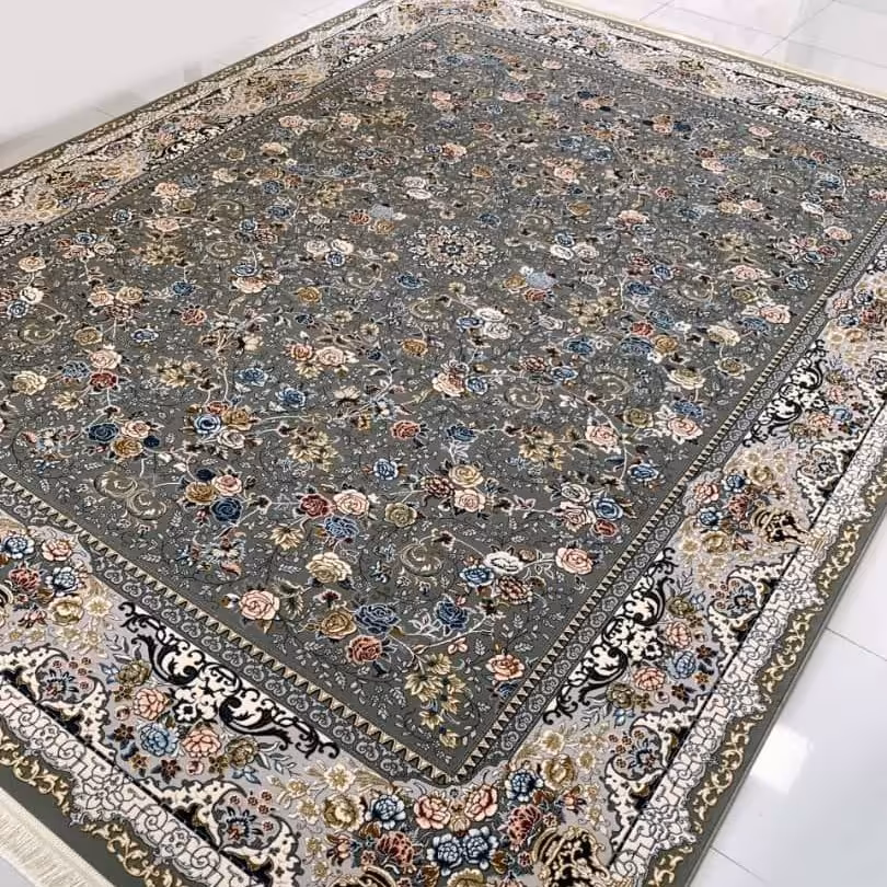 فرش ماشینی گل برجسته12متری نقشه هستی رنگ گری700شانه تراکم3000