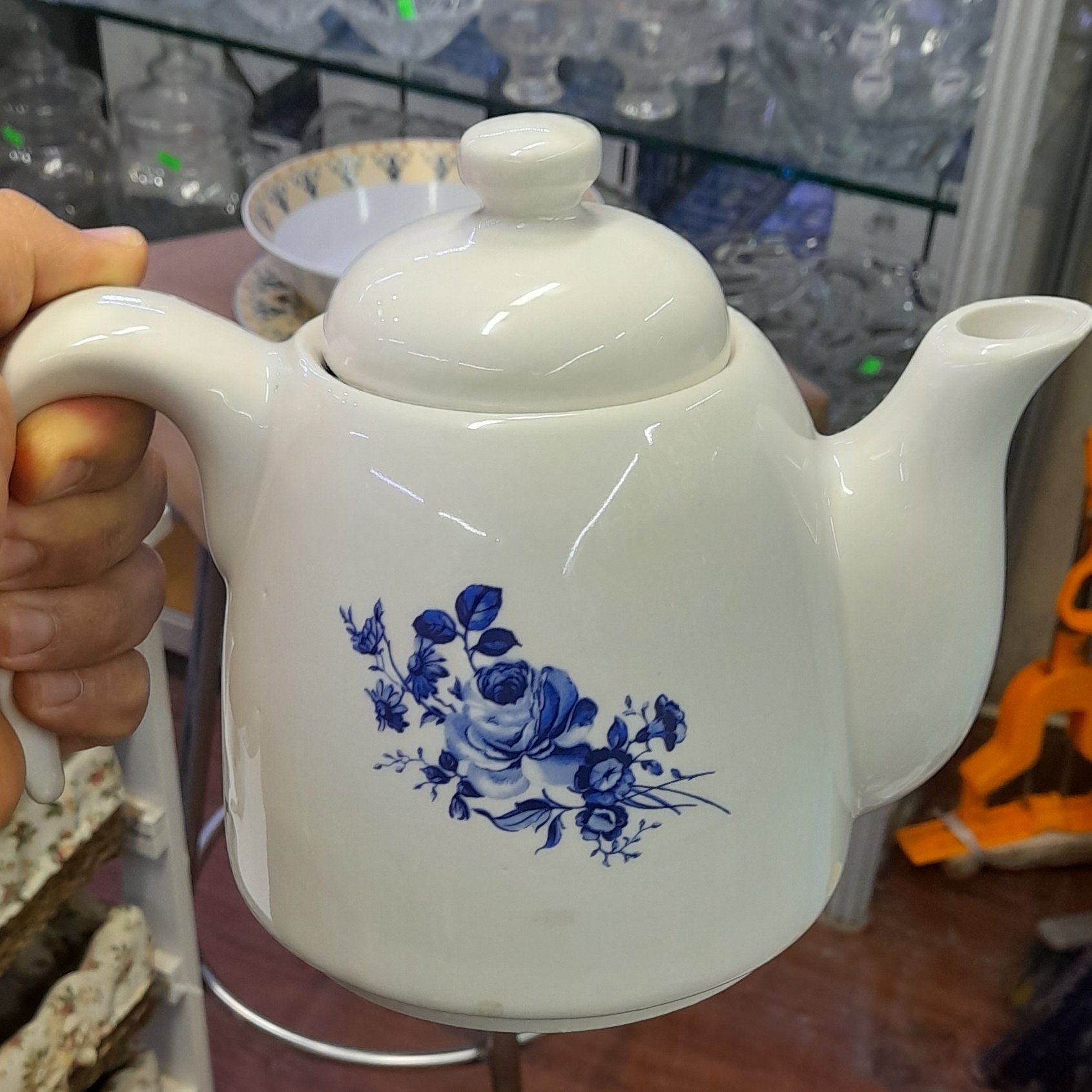 چینی قوری چایخوری سایز متوسط جنس چینی و  عالی