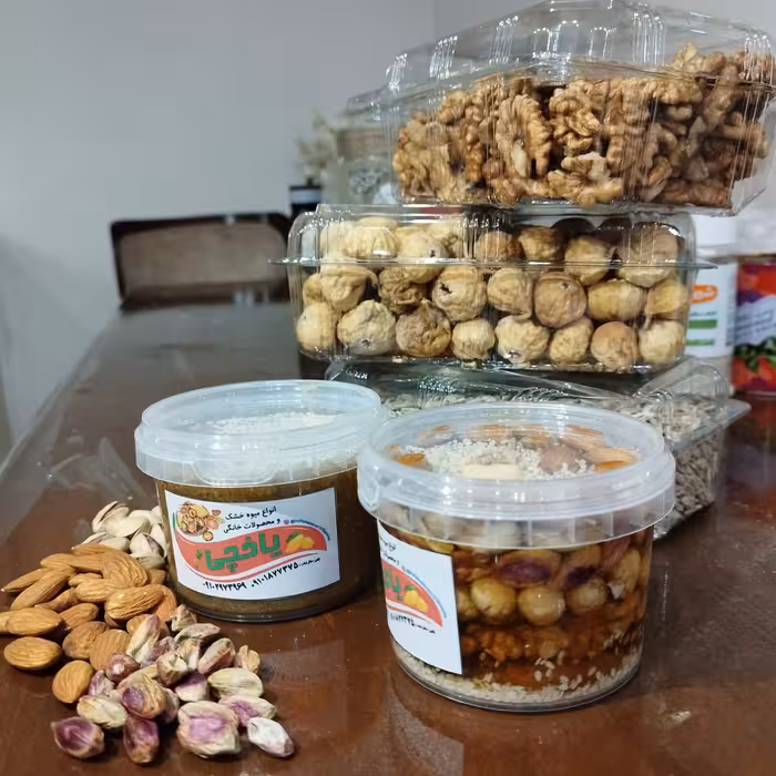 معجون  عسلی 350 گرم حاوی مغزیجات  