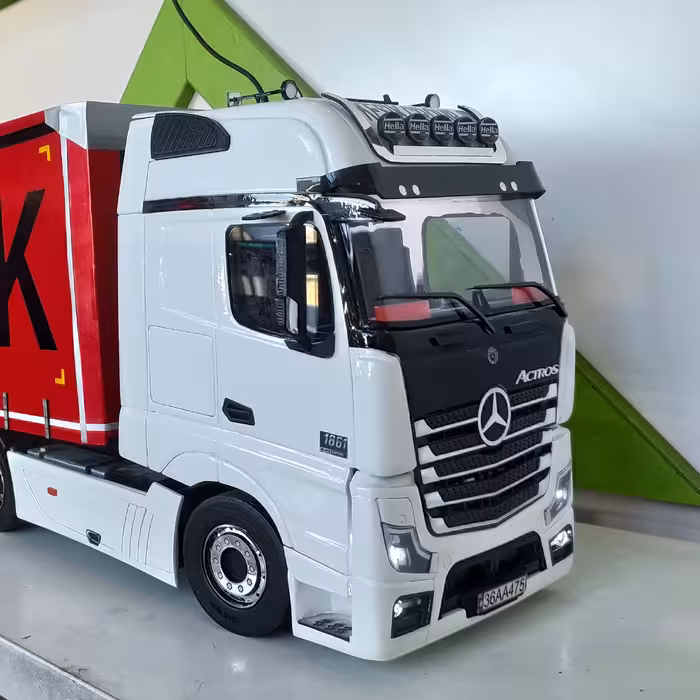 ماکت دستساز بنز آکتروس و کانتینر چادری مقیاس 1به14