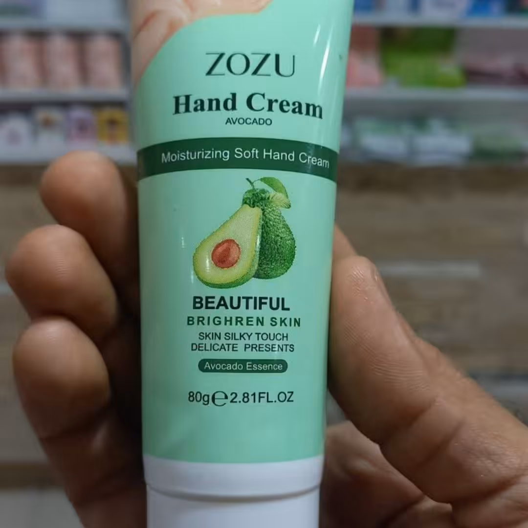 
کرم دست مرطوب کننده و نرم کننده اووکادو. Zozo
