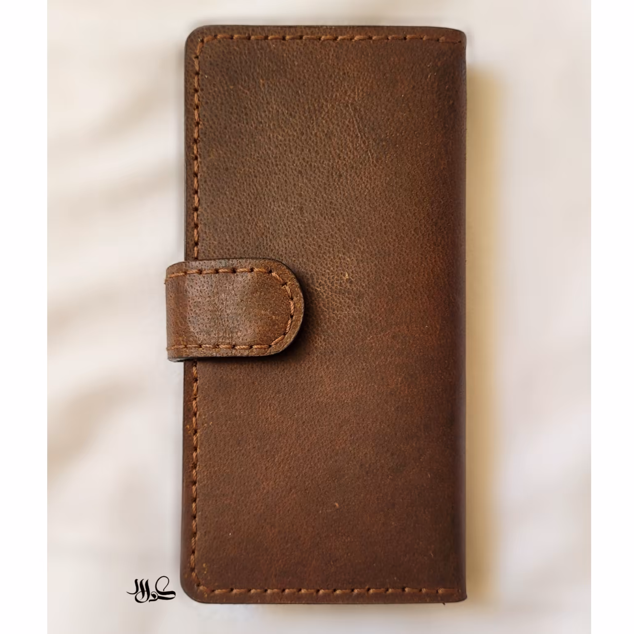 گارد موبایل چرم طبیعی متناسب با موبایل شما با قابلیت حک اسم و متن دلخواه شما
