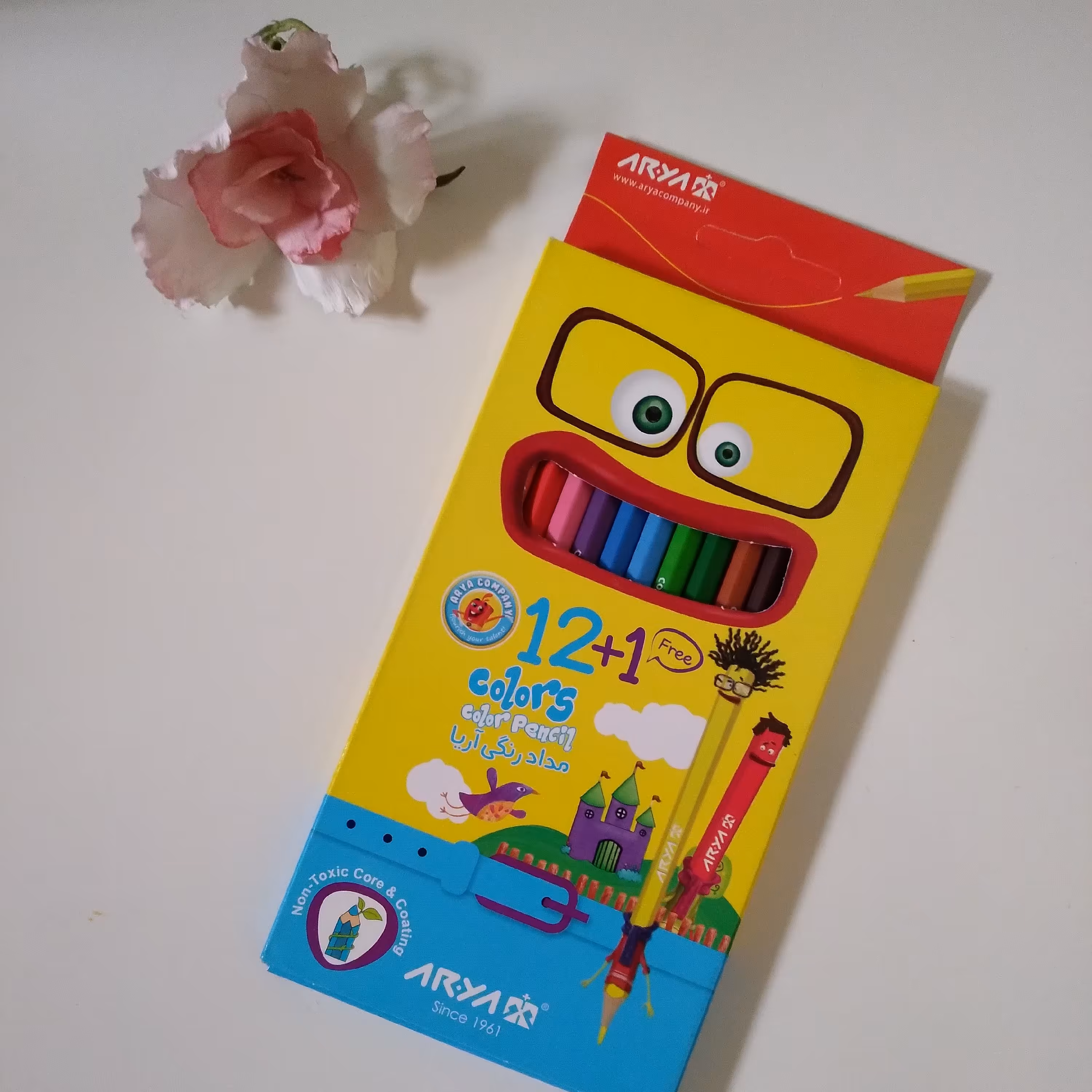 مداد رنگی 12 رنگ اریا جعبه مقوایی