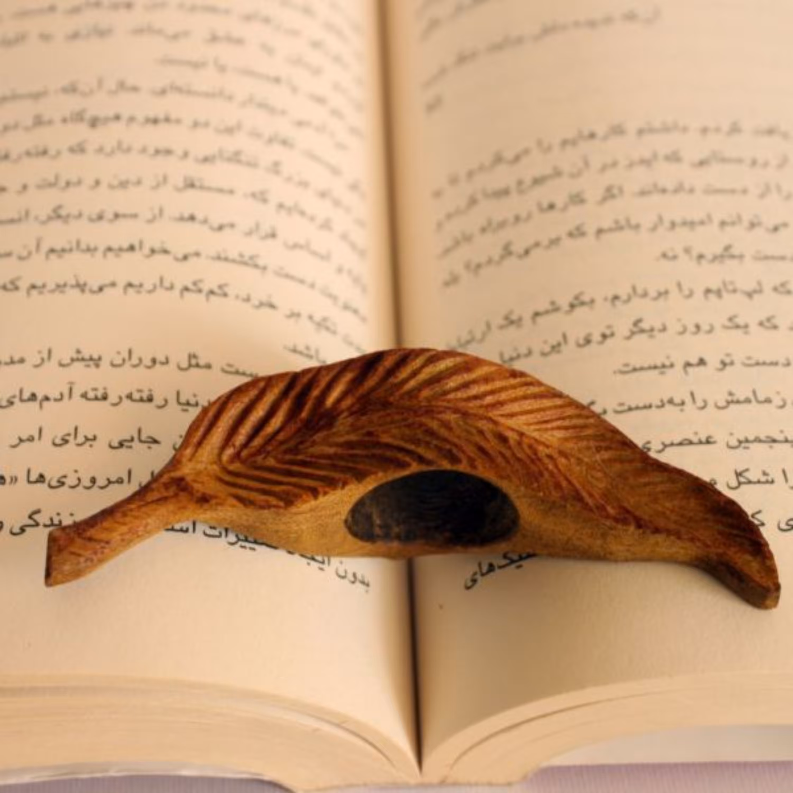 صفحه نگهدار دستساز چوبی طرح برگ نارون