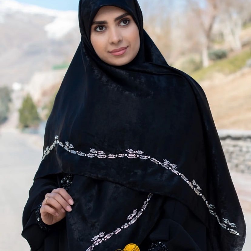 روسری جواهردوزی مدل کاج