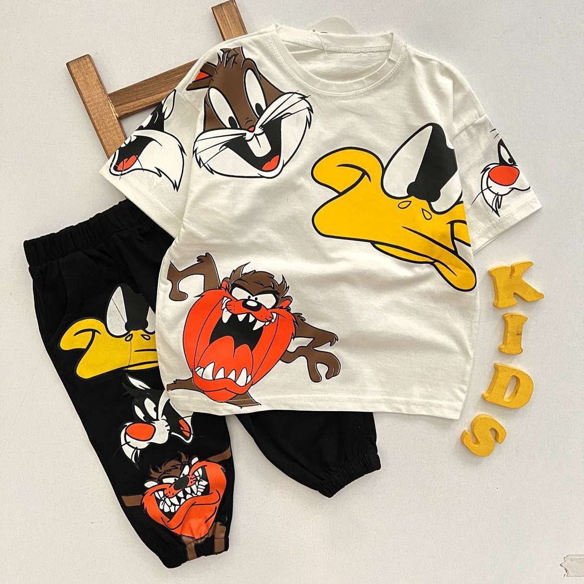 کد Tot654 حراج تیشرت شلوارک شیک و مجلسی لش استایل Duck مناسب 4 تا 11 سال جنس پارچه پنبه لاکرا عالی و چاپ زول تضمینی 