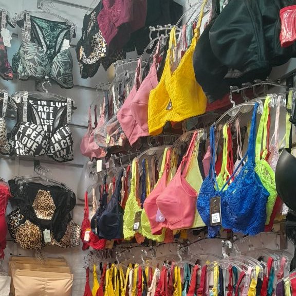 لباس زیر زنانه