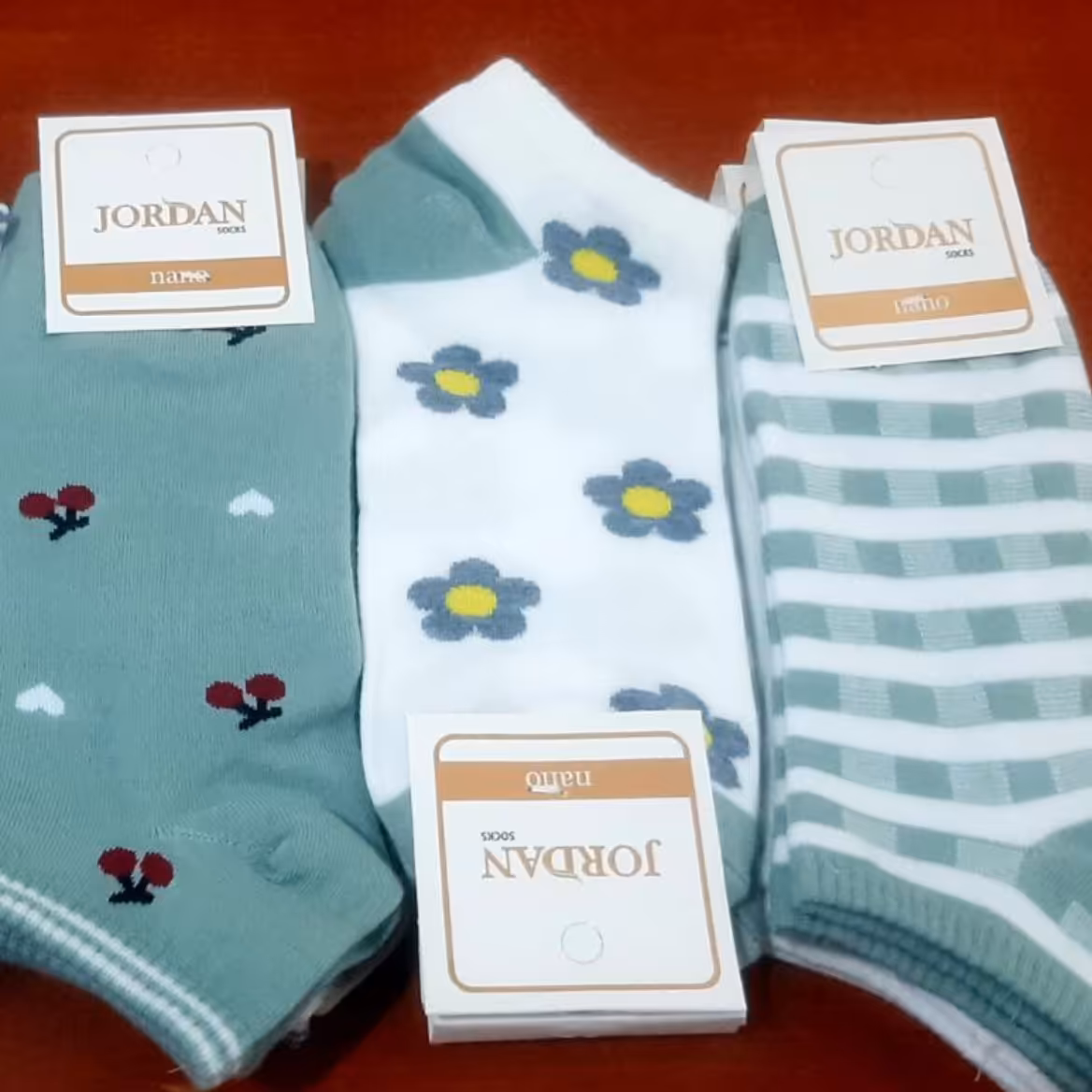 جوراب عمده فروش جوراب مچی اعلا درجه یک نخ خوب کارشیک جذاب ارسال رایگان طرحدار و ساده بسته بندی خوب ساده