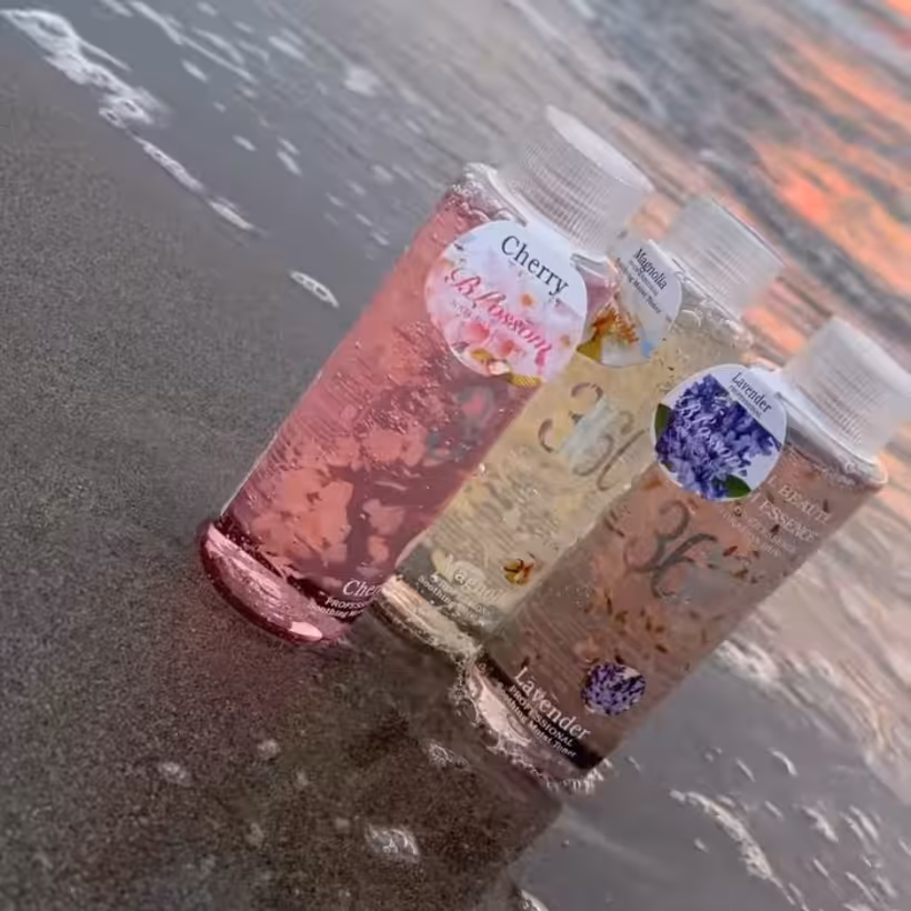 تونر محصول فوق العاده است صبح و شب باید استفاده بشه چربی پوست تنظیم میکنه جوش سر سیاه رو از بین میبرد جوش سفید رو خشک 