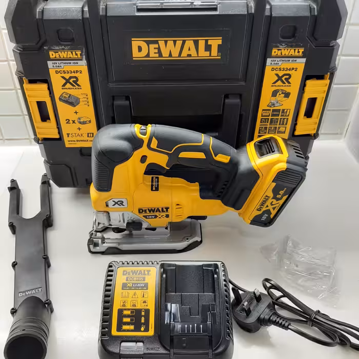 اره عمودبر شارژی دیوالت مدل dcs334 ست تک باتری