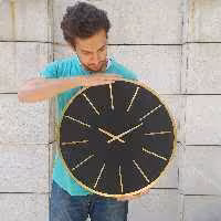 ساعت دیواری چوبی بلوط مدل آبوجا (Abuja) قطر 60 رنگ مشکی طلایی با موتور تایوانی 