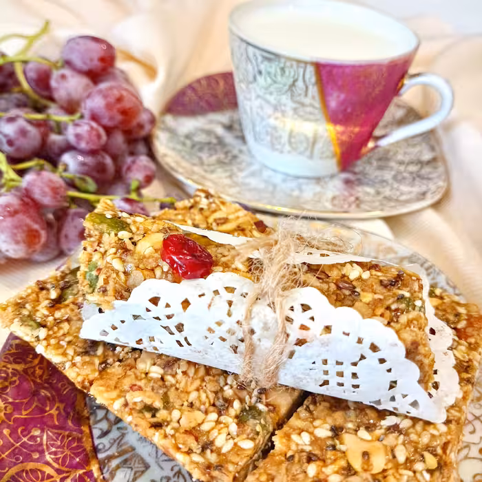 گرانولا بار رژیمی بدون شکر بدون کره 