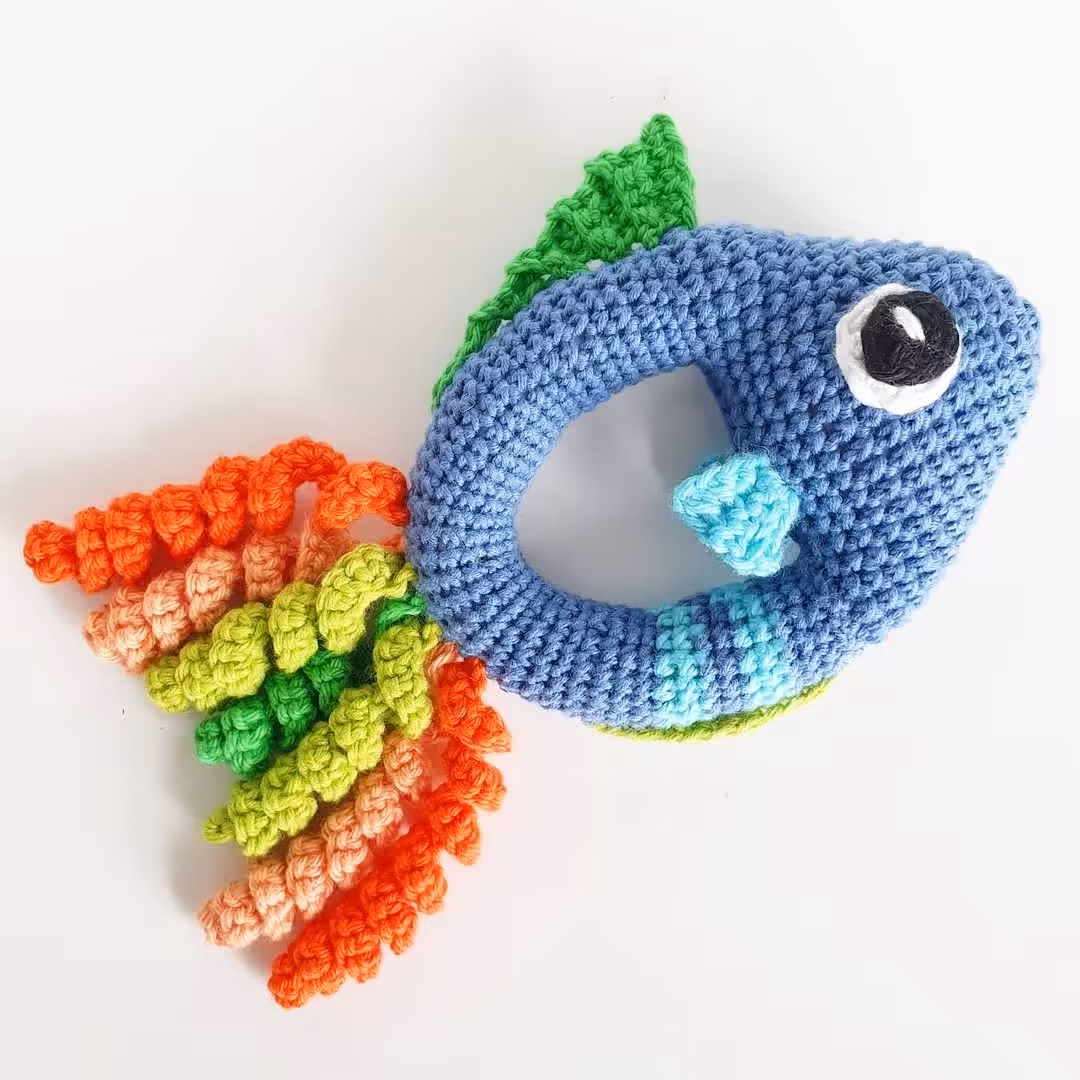 جغجغه بافتنی ماهی