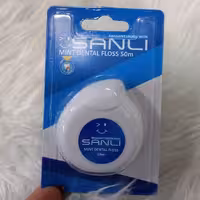 نخ دندان در بهداشت دهان و دندان در پلاسکو دهقان 