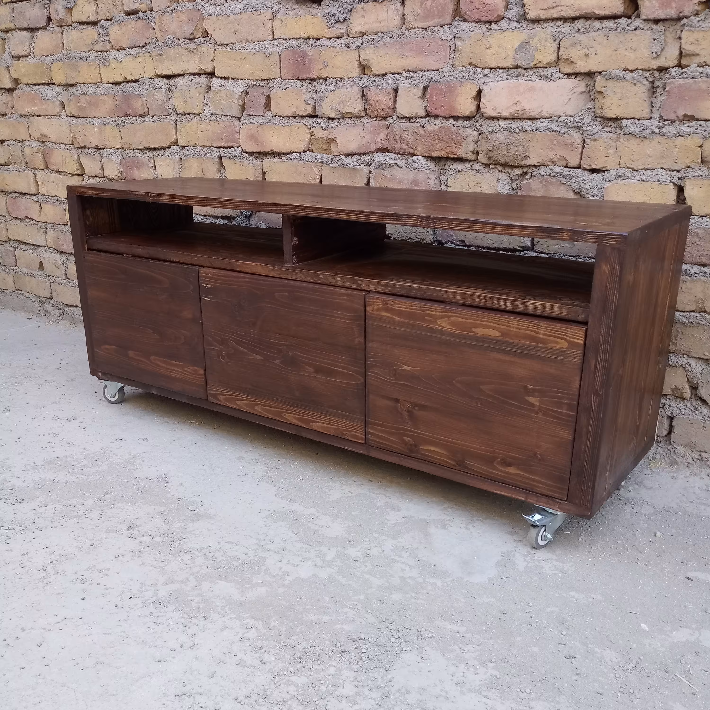 میز تلویزیون تمام چوب کشو دار